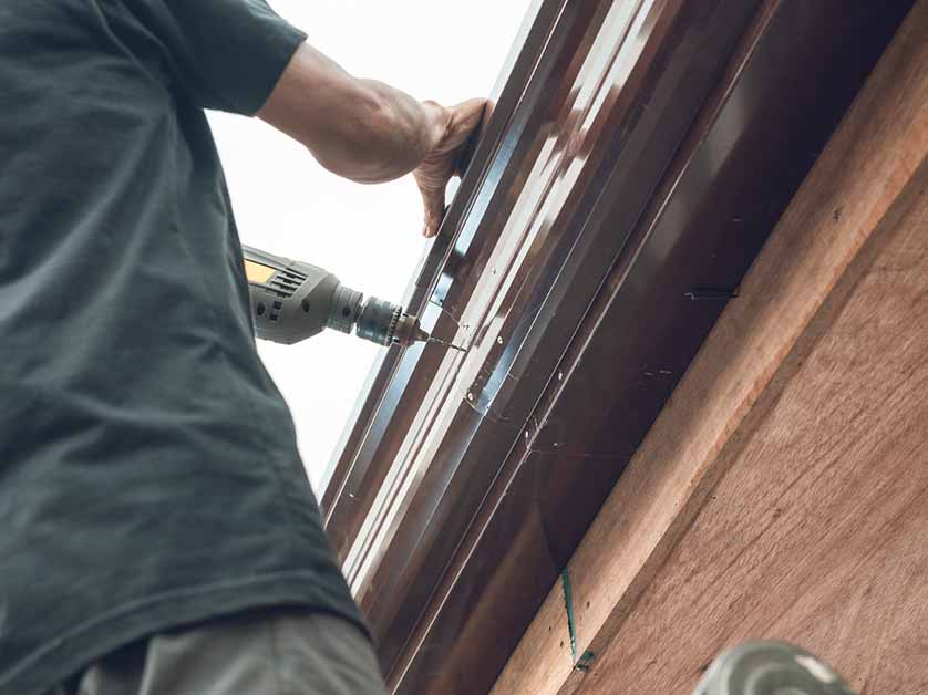 5 Reasons to Avoid DIY Gutter Installation